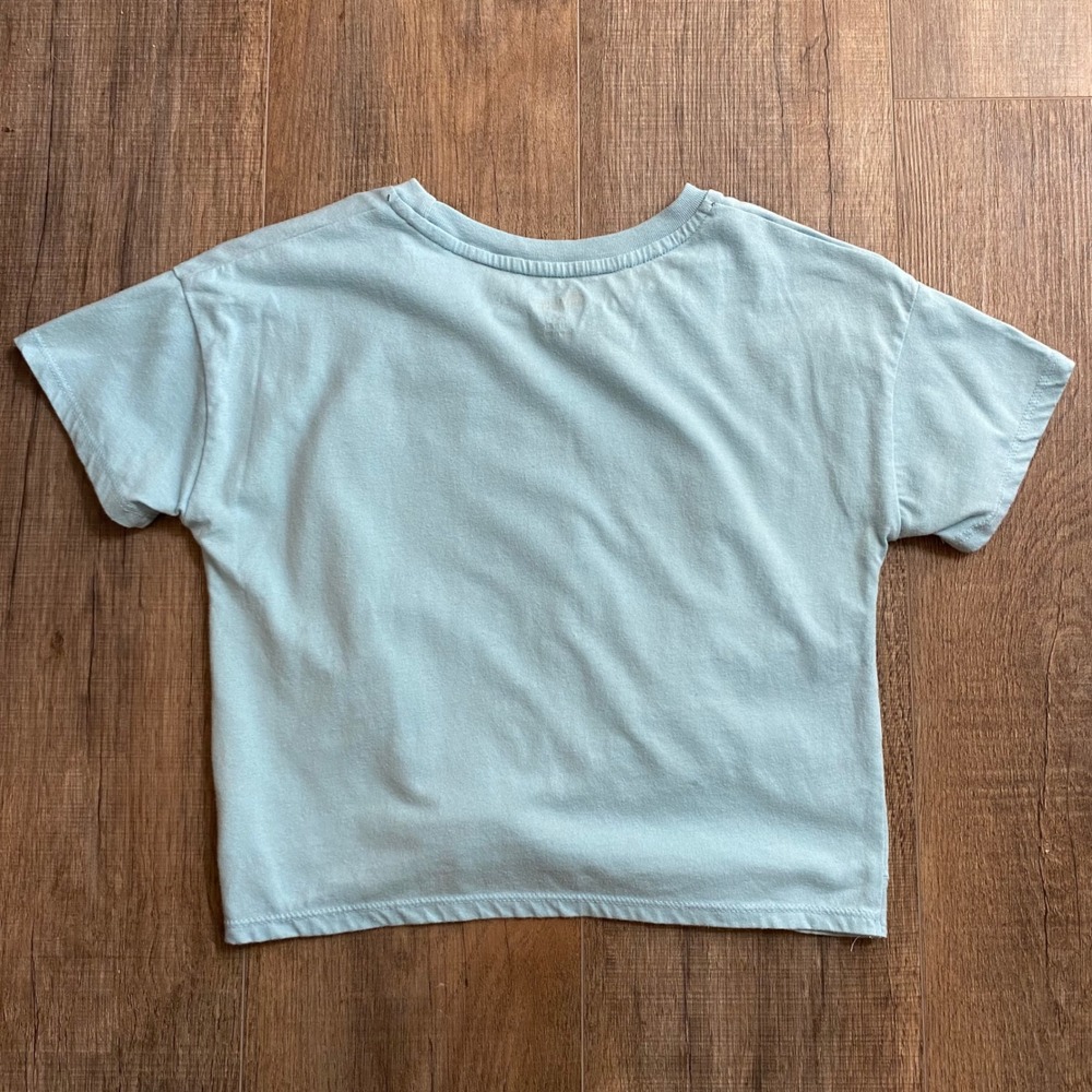 Disney Descendants The Rise of Red Light Blue Twist Front Graphic Tee Kids M 7/8 - Picture 2 of 6